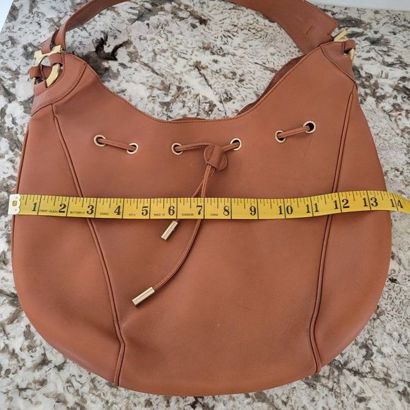 Salvatore Ferragamo Vintage Brown Leather Bag . - Picture 13 of 16